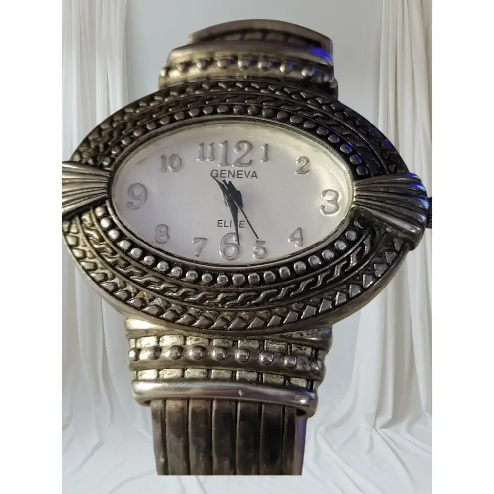 Geneva Elite Women Cuff Watch‎ beautifully detailed classic old styled BOHO Y2K